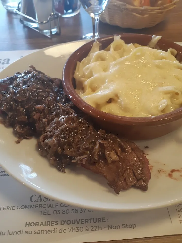 Bavette À L'échalote Et Gratin de Nouilles